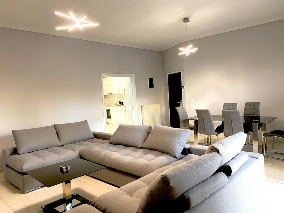 Apartment Spacious In *